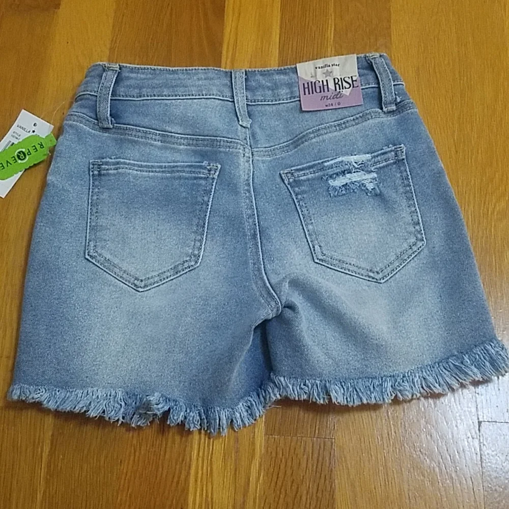 NWT Vanilla star high rise midi jean shorts